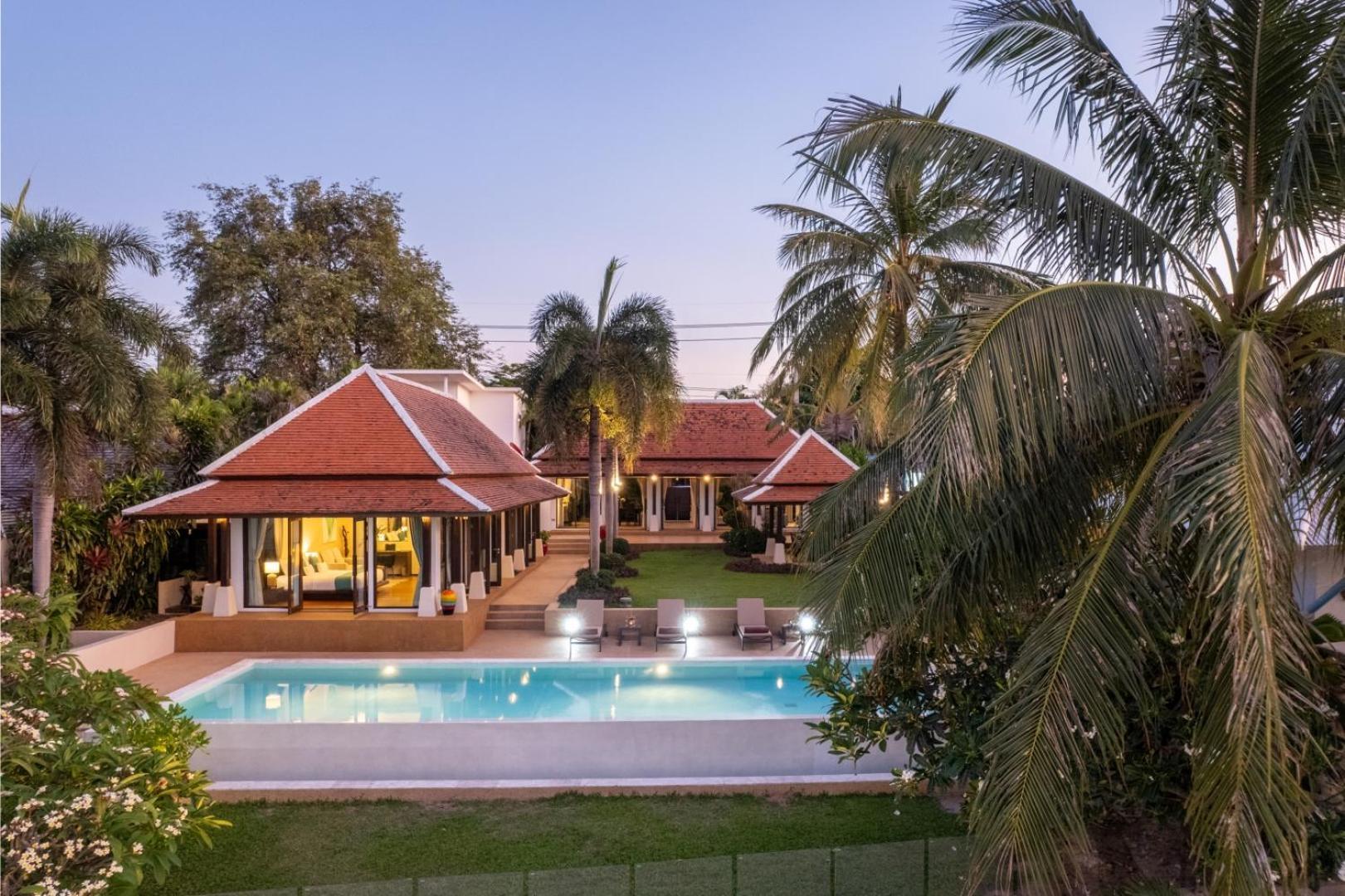 Bacaya Beachfront Villa Bang Rak Beach  Exterior foto